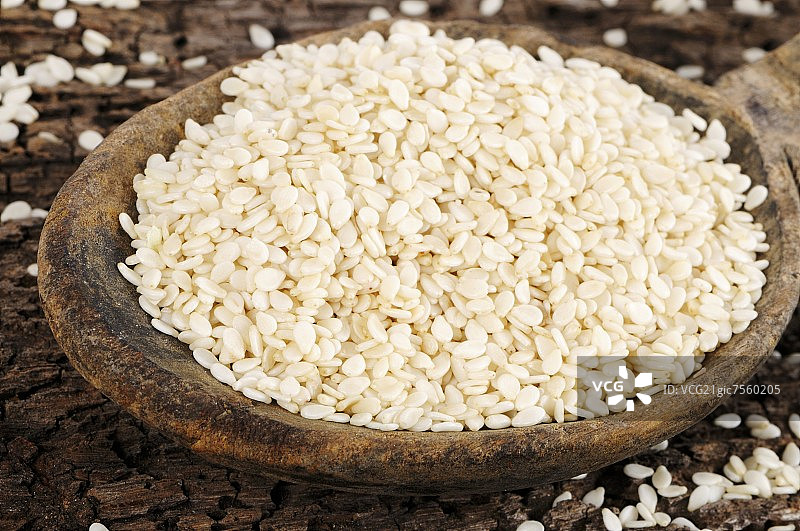 木勺上的白芝麻图片素材