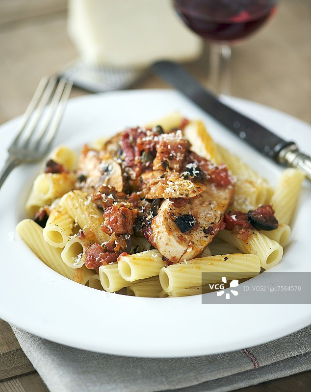 意式烩鸡斜管面图片素材