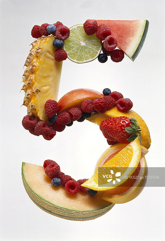 水果组成数字5图片素材