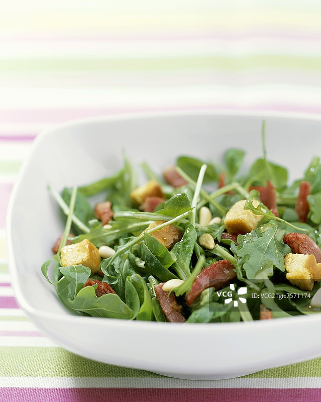 鸡胗芝麻菜沙拉图片素材