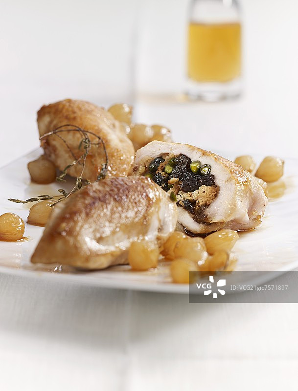 李子珍珠洋葱鸡胸肉图片素材