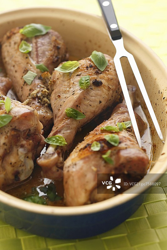 罗勒红烧火鸡腿图片素材