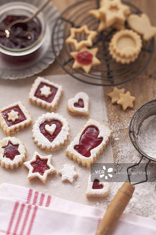 撒有糖粉的奶油酥饼图片素材