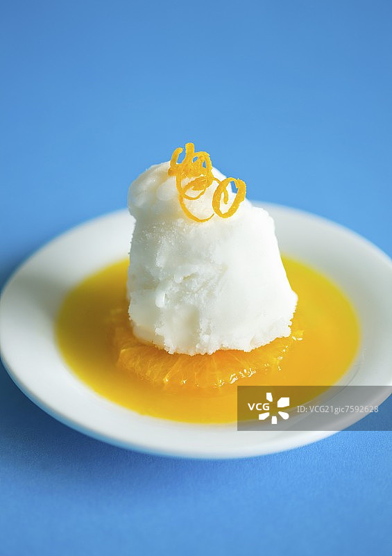 橙片上的柠檬冰糕图片素材