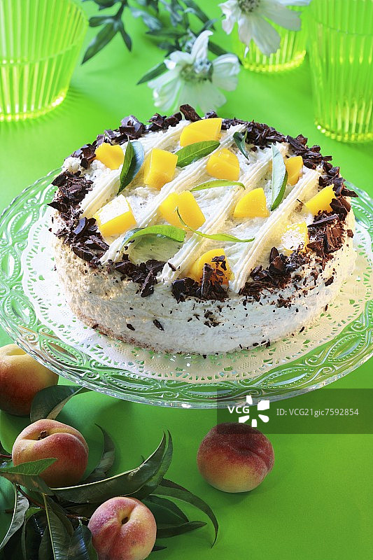 水蜜桃奶油蛋糕图片素材