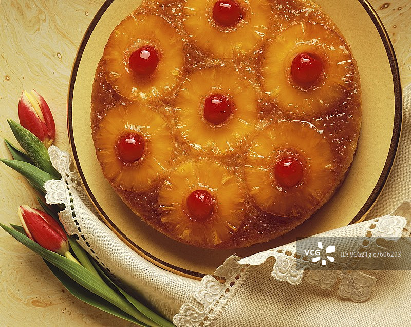 菠萝倒置蛋糕图片素材