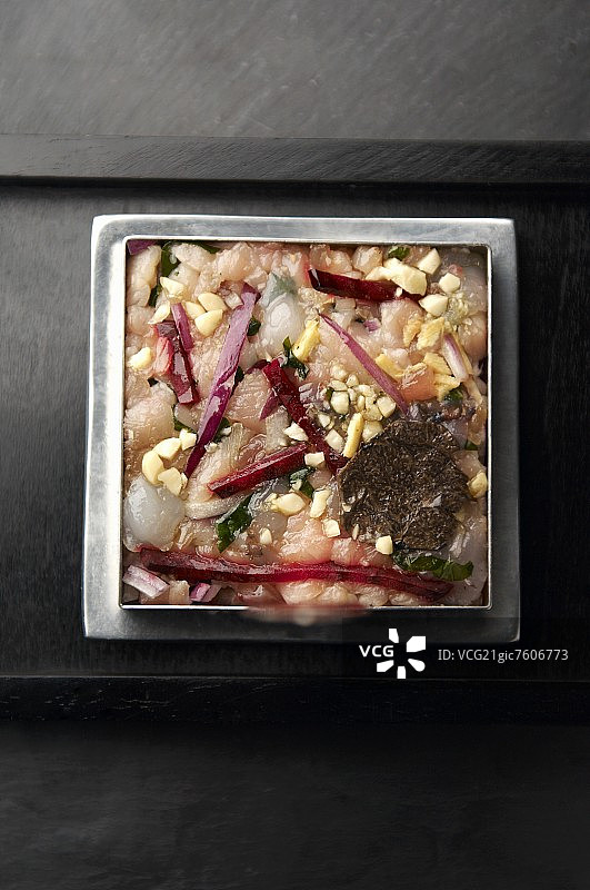 鞑靼小牛肉配红甜菜图片素材