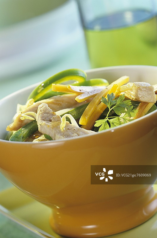 胡萝卜甜椒火鸡肉条图片素材