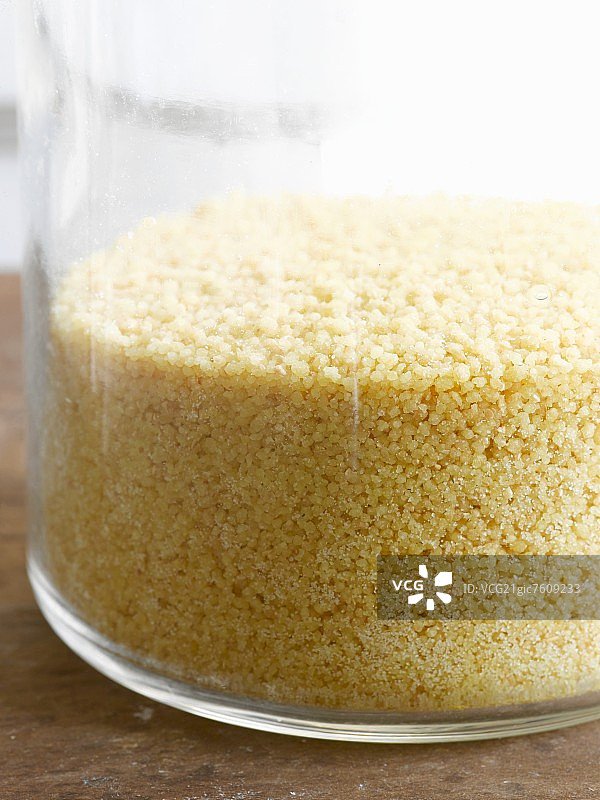 玻璃罐装古斯米图片素材