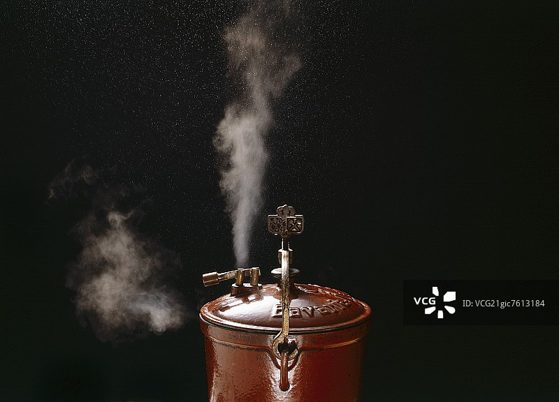 旧压力锅图片素材