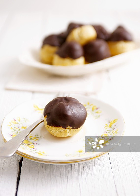 巧克力泡芙图片素材