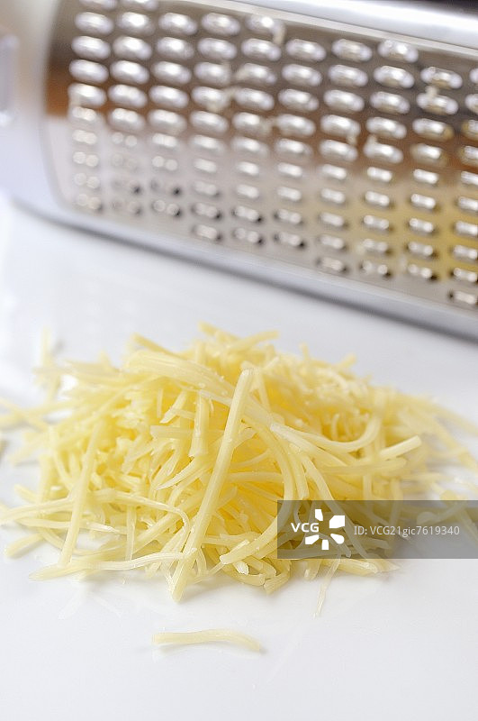 磨碎的格鲁耶尔奶酪图片素材