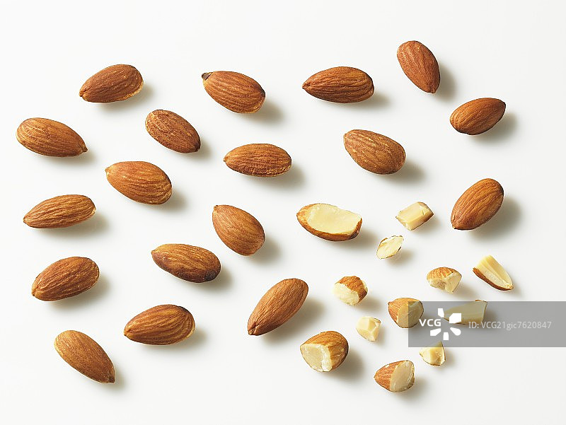 带壳杏仁图片素材