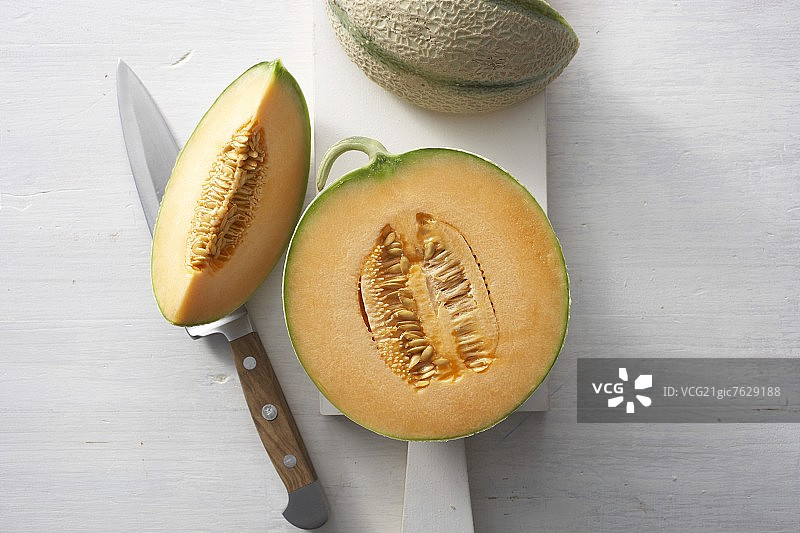 切成块的夏朗德甜瓜图片素材