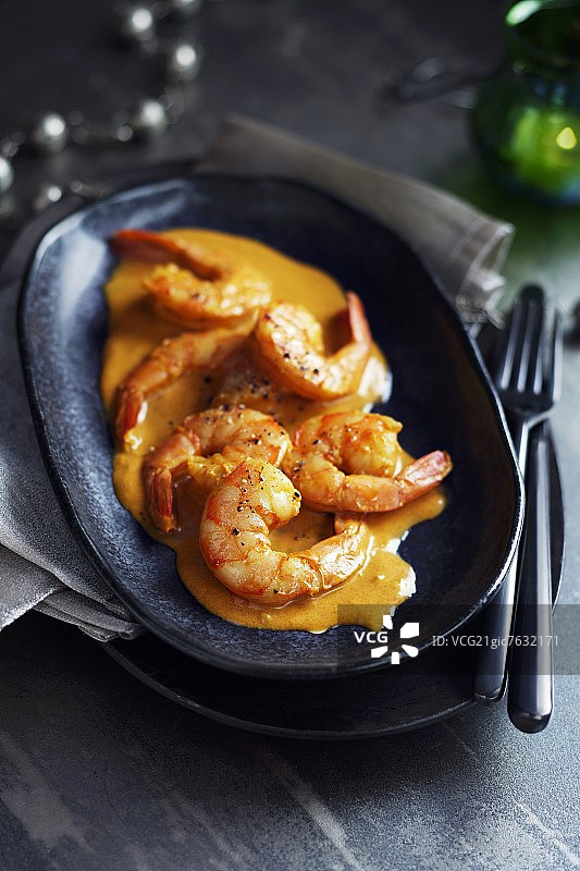 红咖喱汁虾仁图片素材