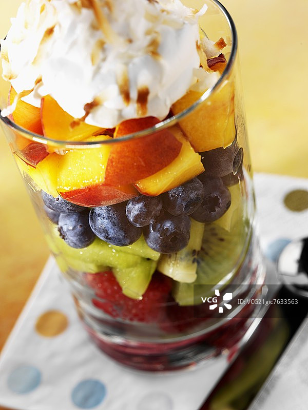 香草奶油分层水果冻糕图片素材