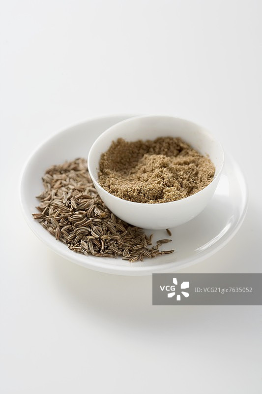 香菜籽和磨碎的香菜籽图片素材