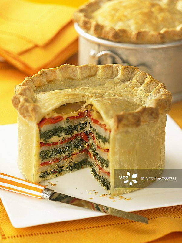 分层蔬菜派切片图片素材