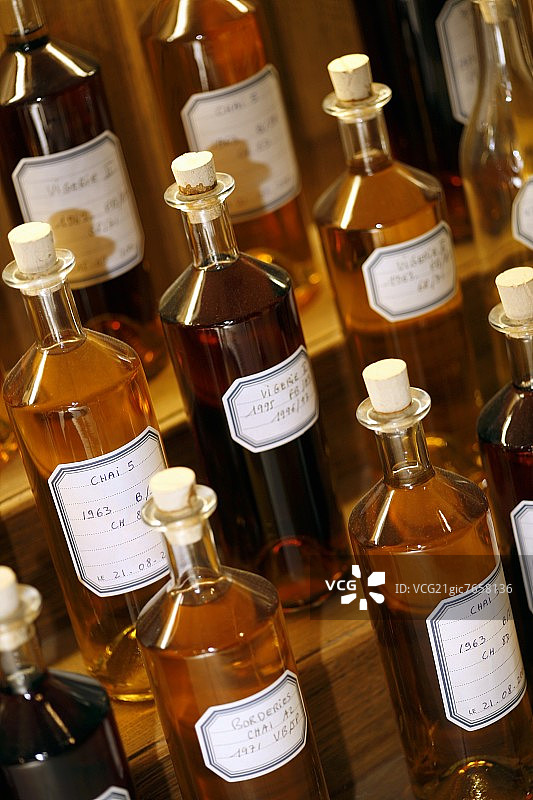 马爹利干邑样品瓶图片素材