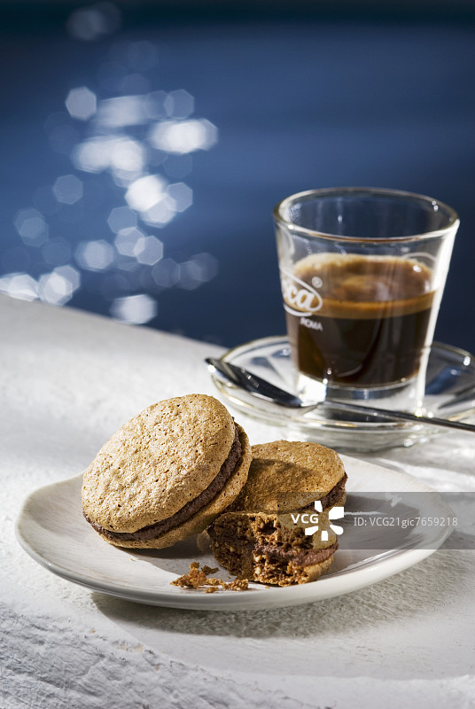 圣雷莫之吻（巧克力马卡龙）图片素材