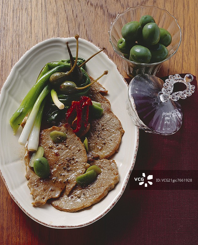 意式甜酸炸肉片图片素材