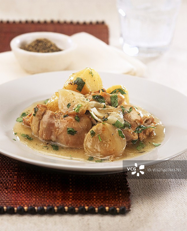 大蒜香葱土豆鸡肉图片素材