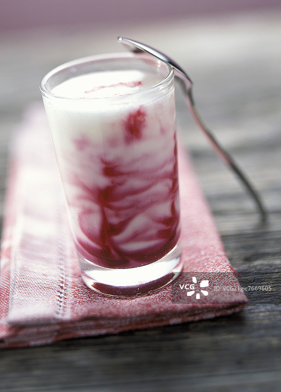 草莓糖浆牛奶图片素材