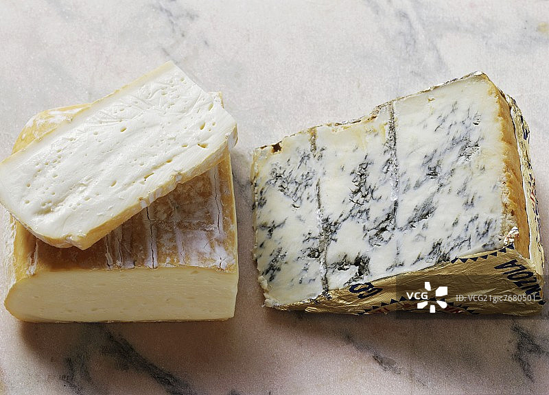 塔雷吉欧和戈贡佐拉奶酪图片素材