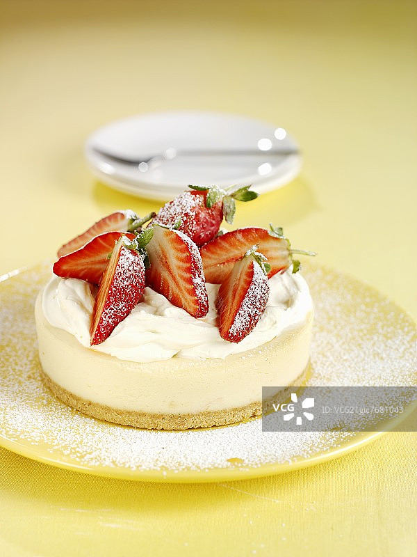 草莓柠檬芝士蛋糕图片素材
