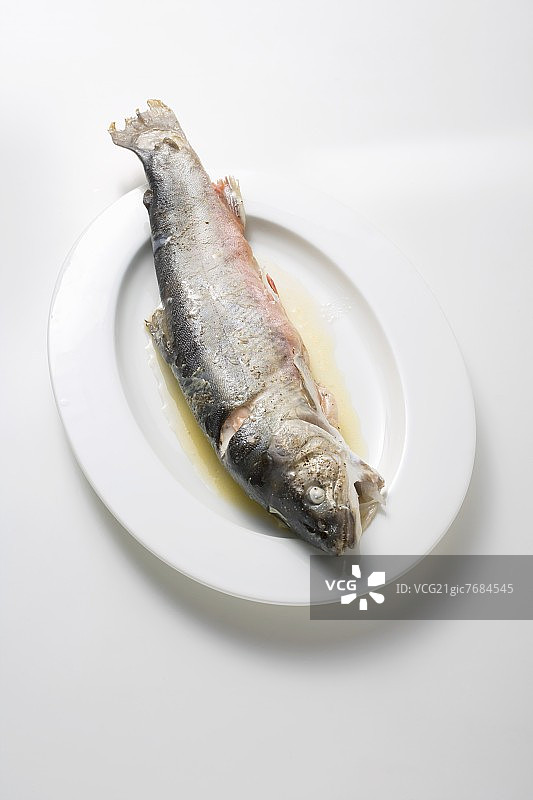 铝箔纸烤鱼图片素材