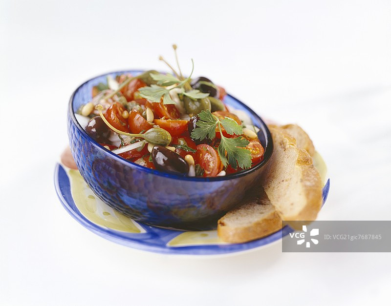 刺山柑橄榄番茄沙拉图片素材