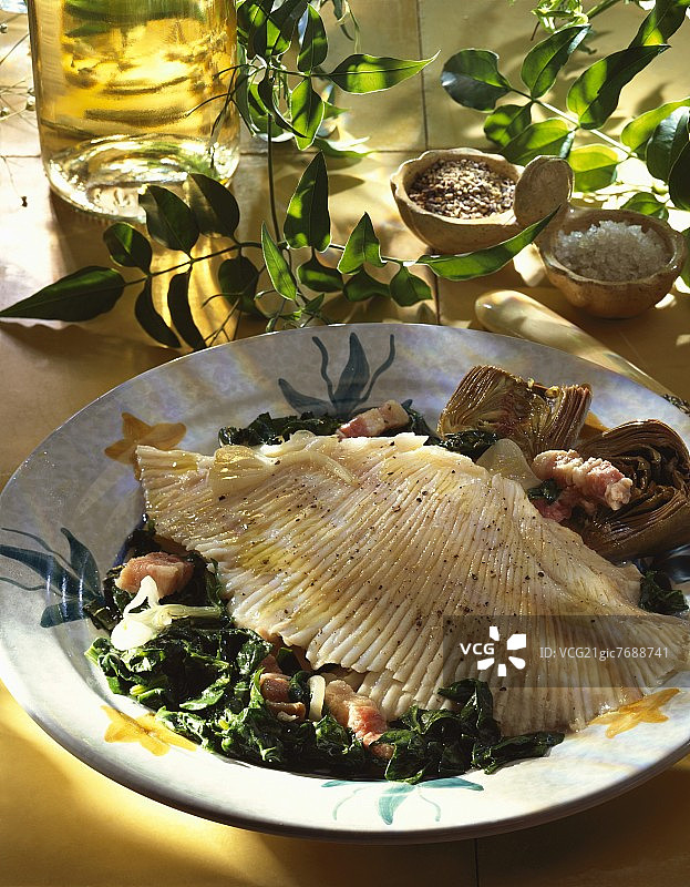 菠菜朝鲜蓟鳐鱼图片素材