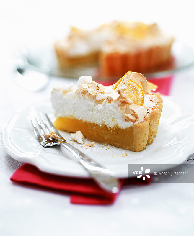 切块柠檬蛋白酥皮派图片素材