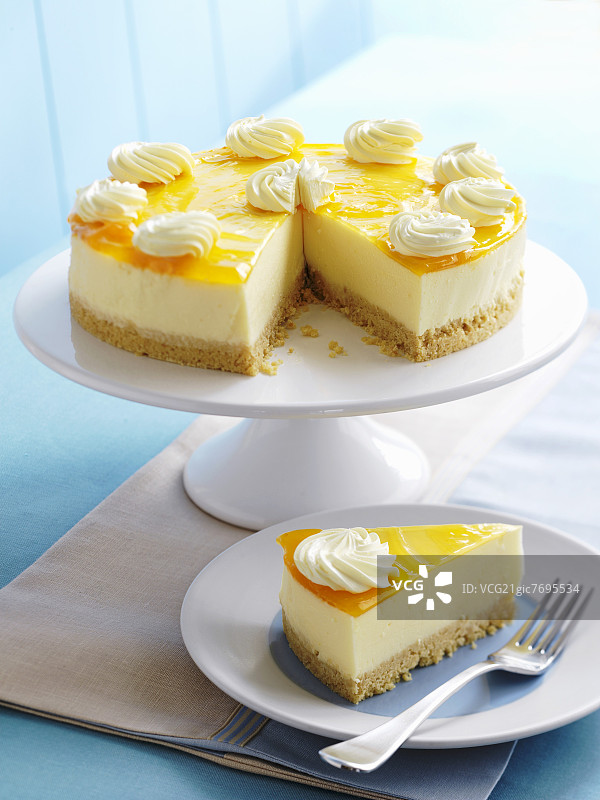 缺角的芒果芝士蛋糕图片素材