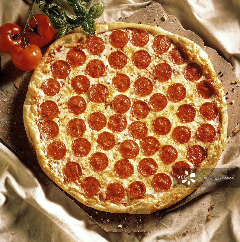整个大型香肠披萨图片素材