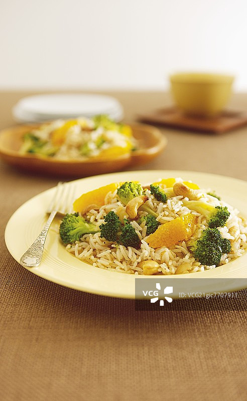 西兰花抓饭图片素材