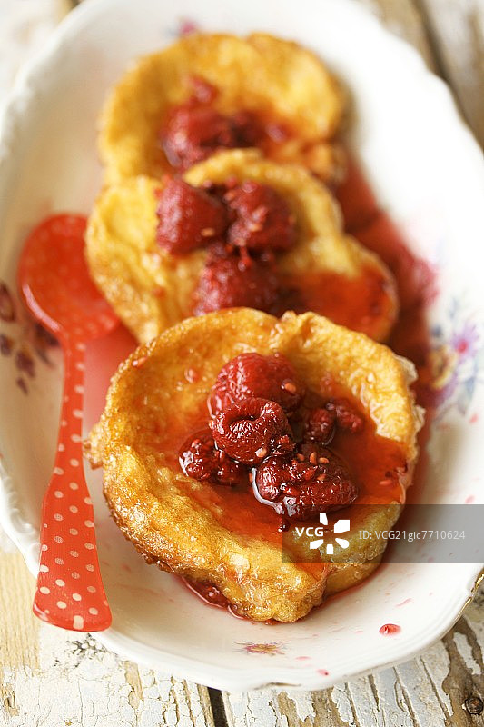覆盆子酱法式吐司图片素材