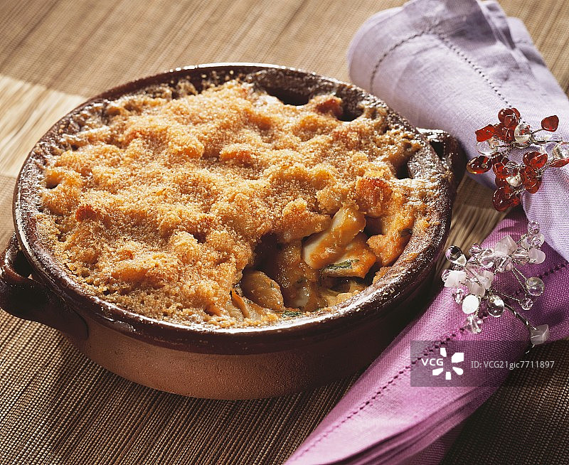 烟熏黑线鳕砂锅图片素材