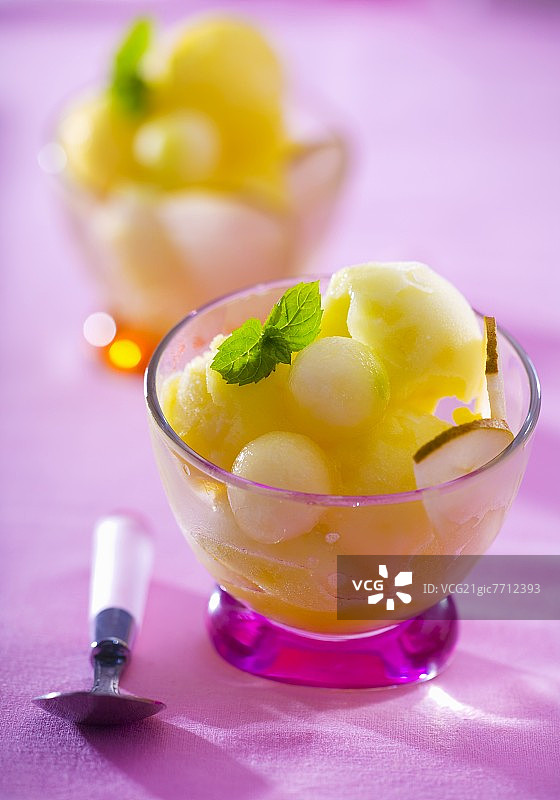 哈密瓜冰糕与哈密瓜球图片素材