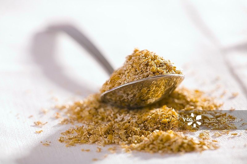 勺子上的麦麸图片素材