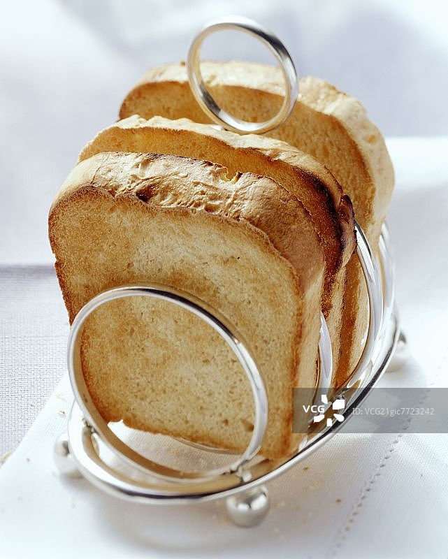 烤面包架上的吐司图片素材