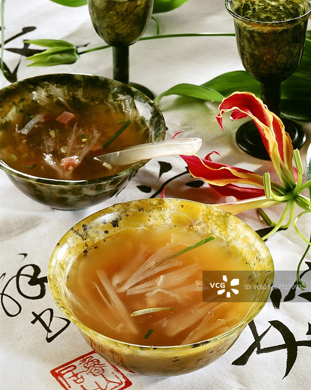 中式鱼翅汤图片素材