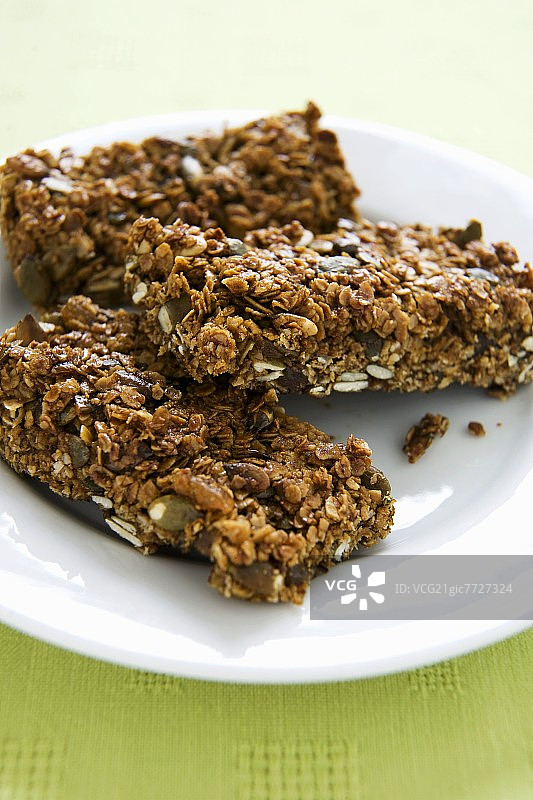 南瓜籽姜味格兰诺拉麦片棒图片素材