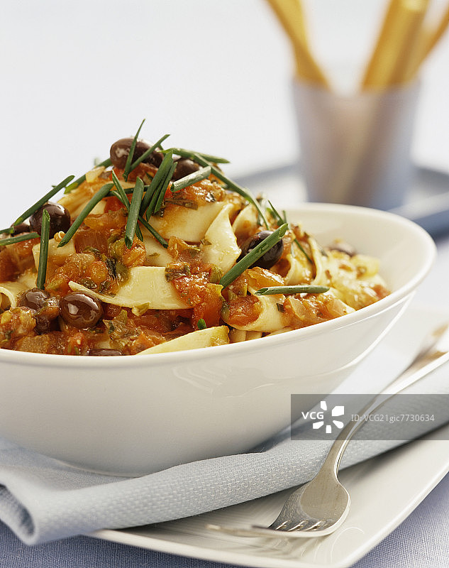 番茄酱意大利宽面图片素材