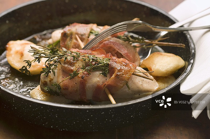 焦糖苹果培根卷松鸡（美国缅因州）图片素材