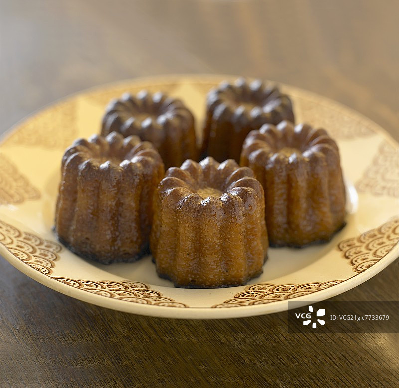 四个可丽露蛋糕（香草朗姆风味，法国）图片素材