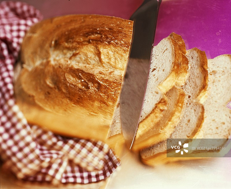 带有刀的白面包图片素材