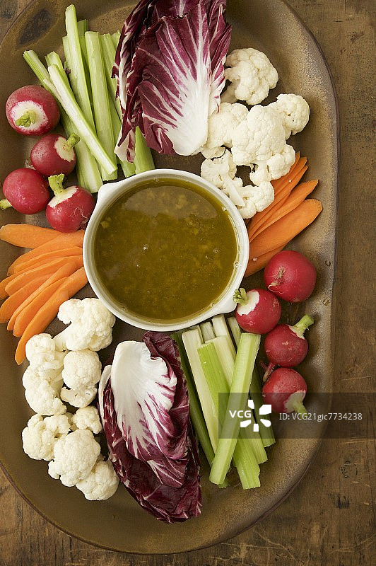 大蒜鳀鱼酱配生蔬菜图片素材