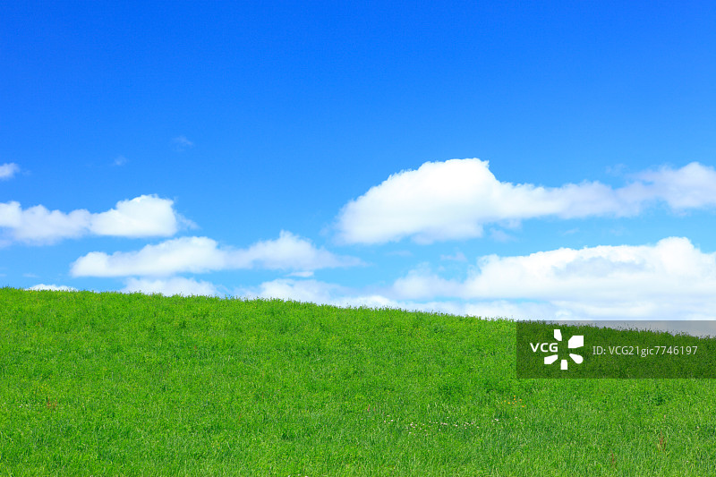 北海道草原与天空图片素材