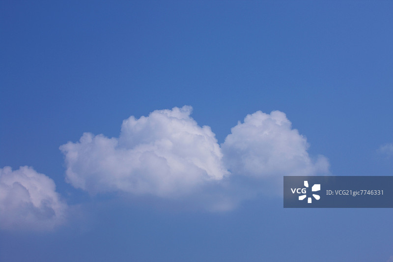 蓝天白云图片素材